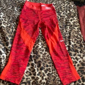 Nike dri fit Capri pants